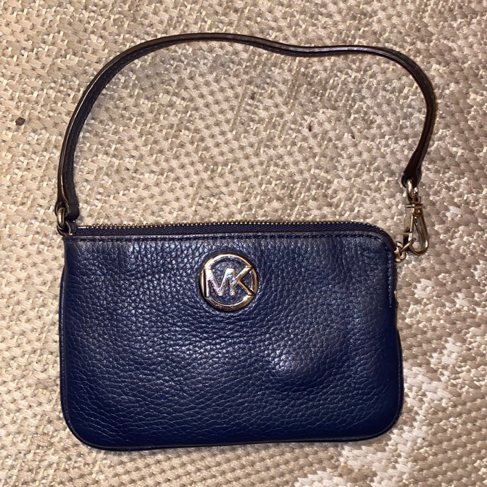 michael kors wallet with wristlet chain